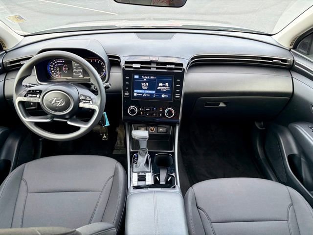 Used 2024 Hyundai Tucson SE image 25