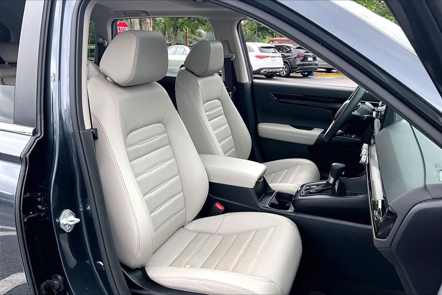 Used 2023 Honda CR-V EX-L image 9