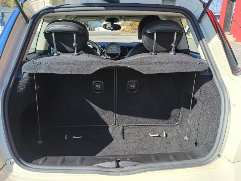 Used 2011 MINI Cooper S image 29