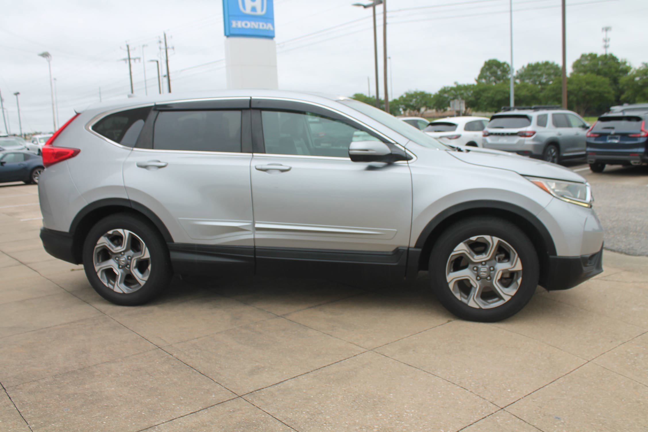 Used 2019 Honda CR-V EX-L image 3