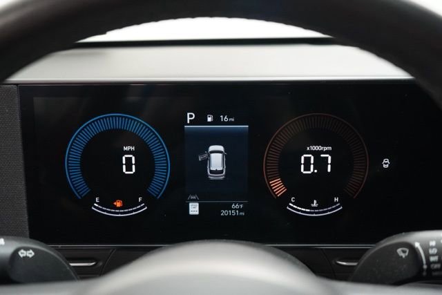 Used 2025 Hyundai Kona SEL FWD image 23