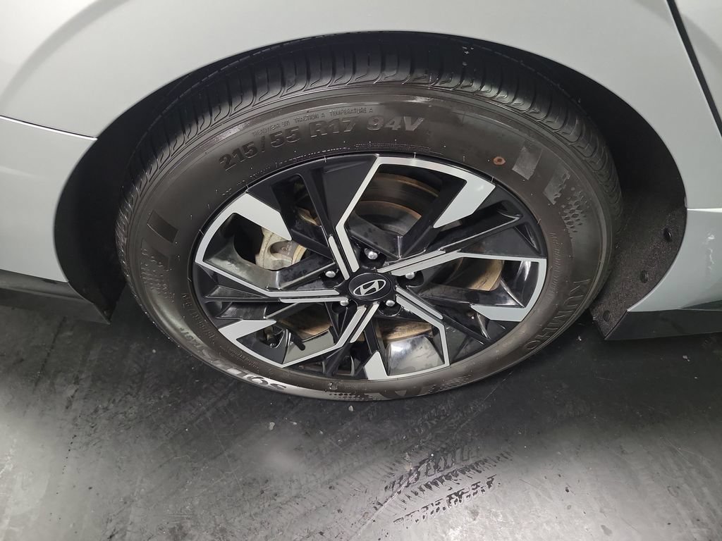 Used 2025 Hyundai Sonata SEL FWD image 12