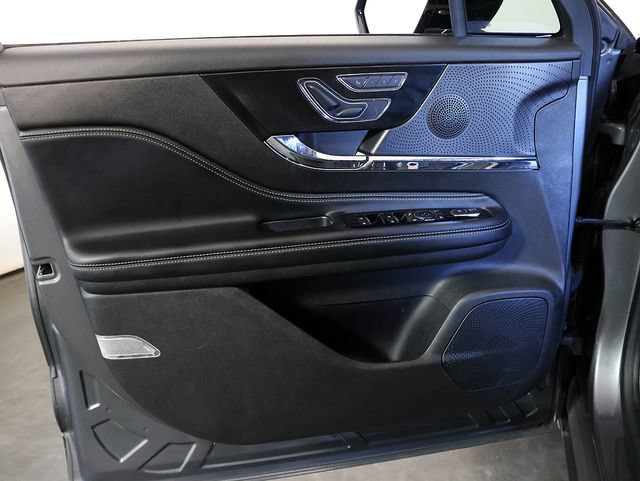 Used 2023 Lincoln Corsair FWD w/ Equipment Group 101A image 25
