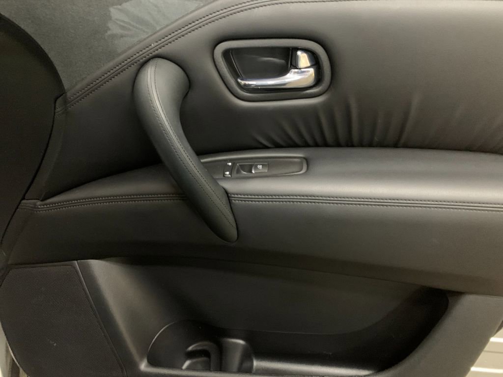 Used 2021 Nissan Armada SV w/ SV Appearance Package image 21