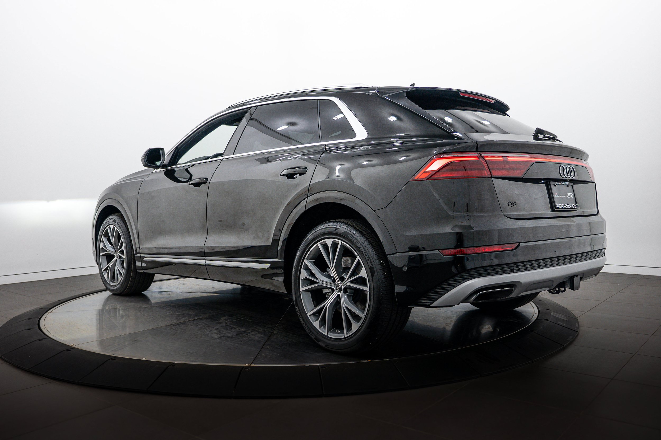 Certified 2024 Audi Q8 Prestige w/ Prestige Package AWD/4WD image 5