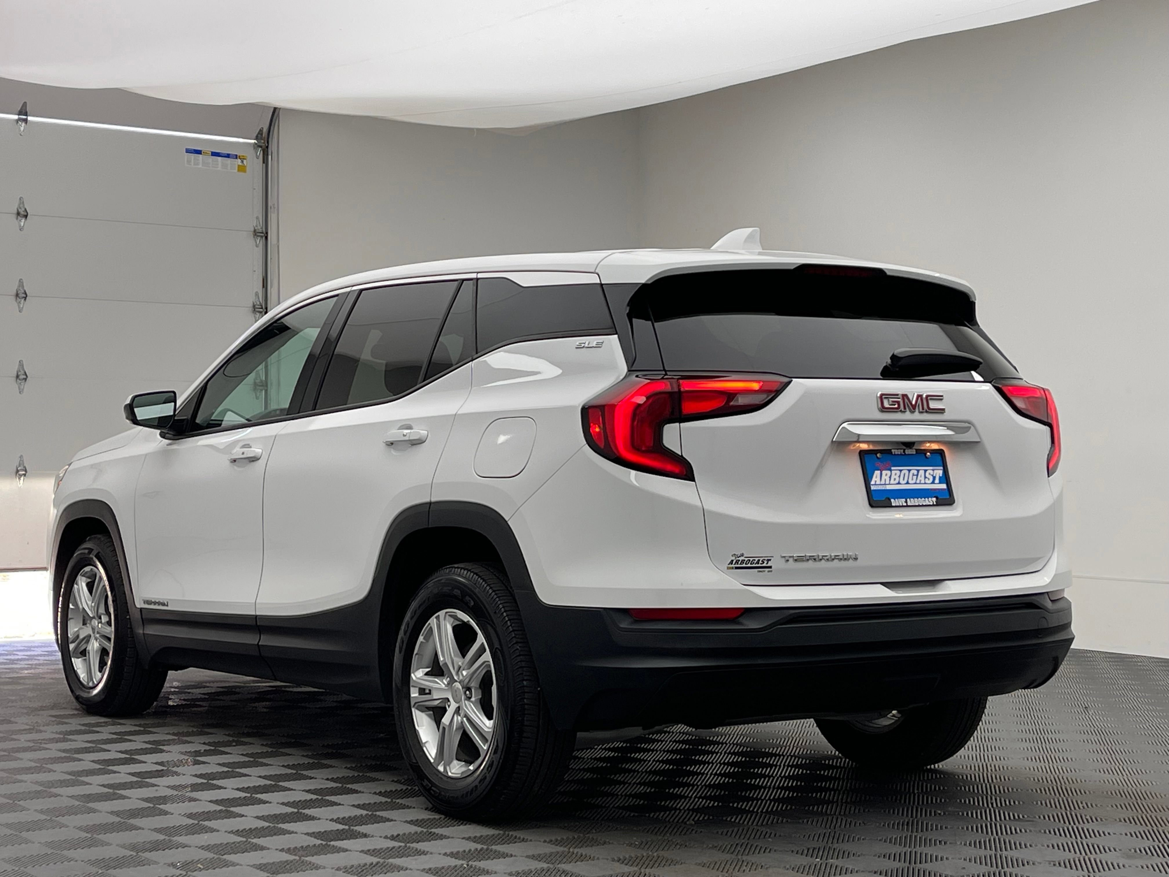 Used 2019 GMC Terrain SLE FWD image 9