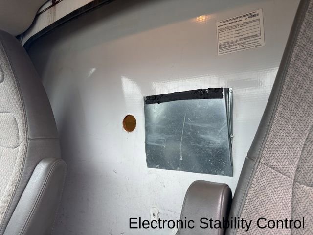 Used 2018 Chevrolet Express 3500 w/ Driver Convenience Package image 19