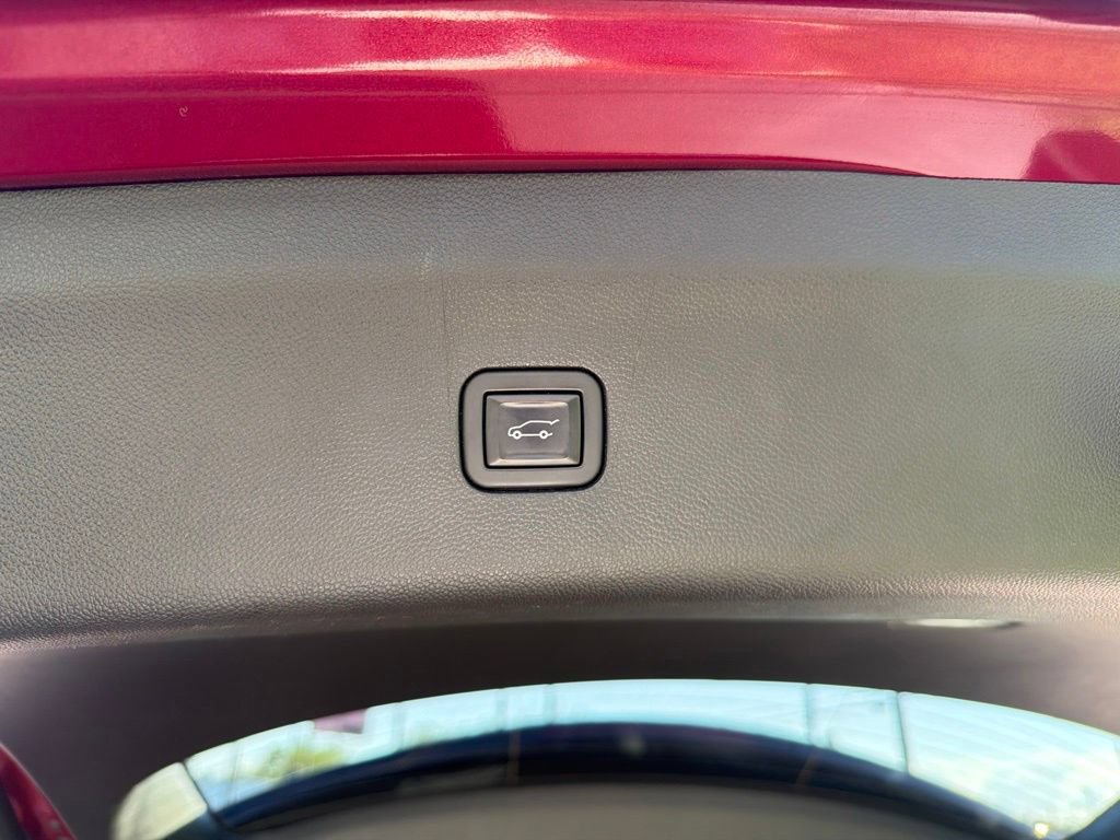 Used 2021 Buick Enclave Essence FWD image 15