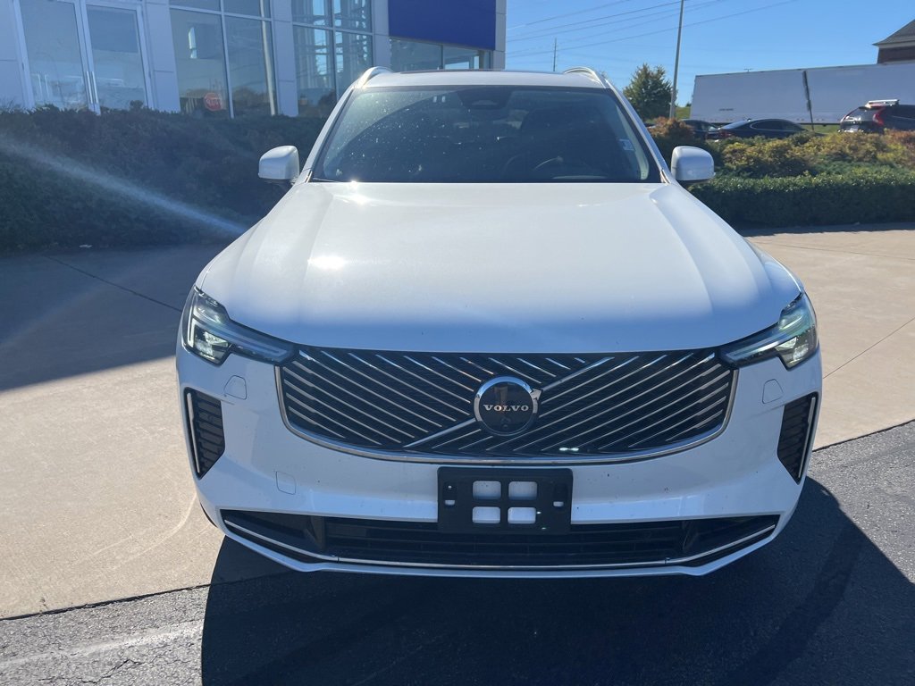 Certified 2025 Volvo XC90 B5 Plus image 8