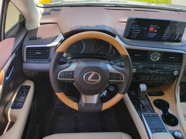 Certified 2020 Lexus RX 350L Premium w/ Premium Package AWD/4WD image 15