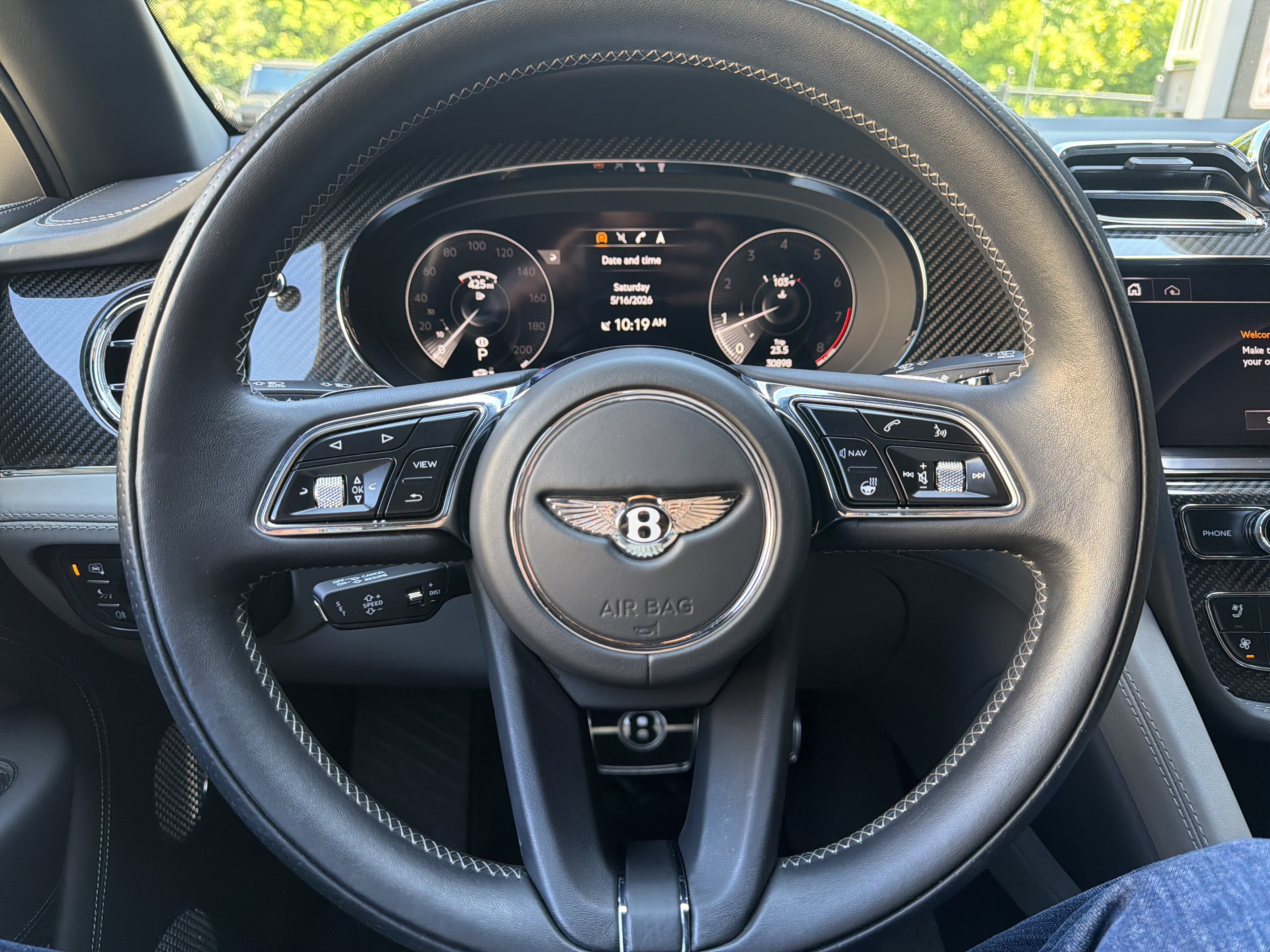 Used 2023 Bentley Bentayga Extended Wheelbase AWD/4WD image 19