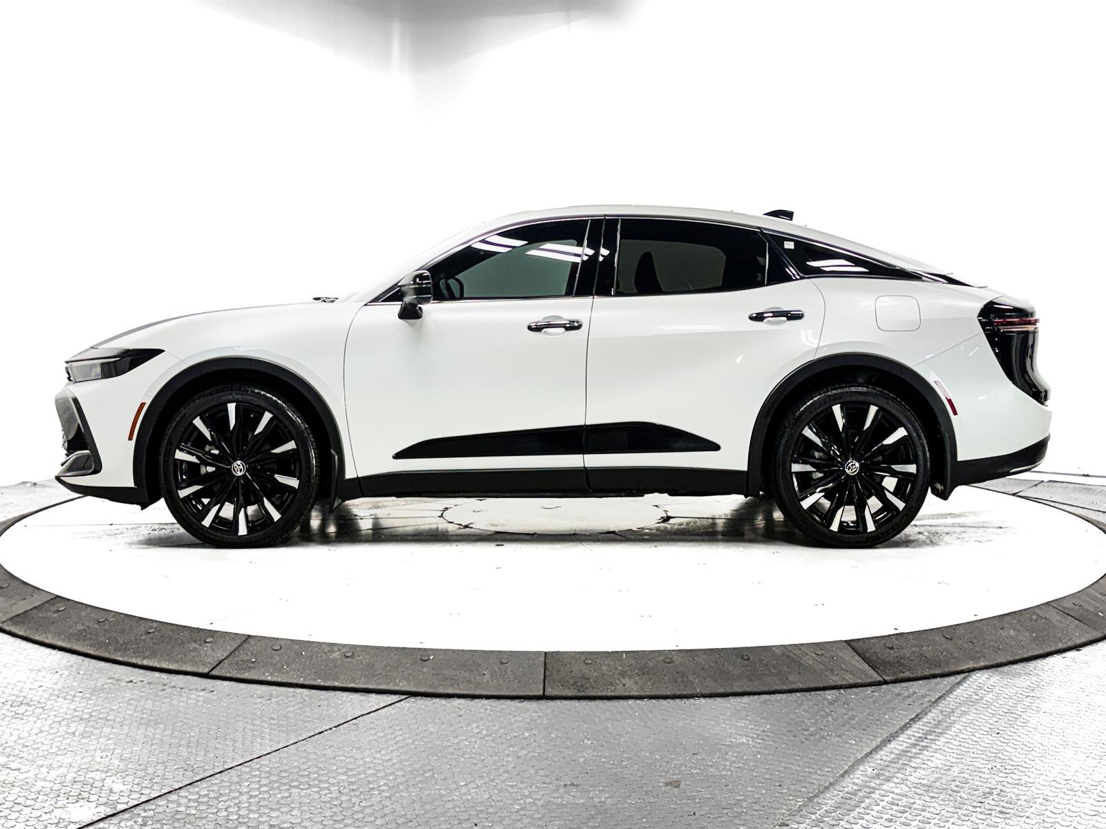 Certified 2025 Toyota Crown Platinum image 8