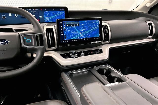 Used 2025 Ford Expedition Active image 7
