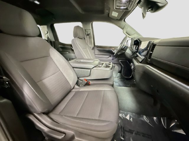 Used 2024 Chevrolet Silverado 1500 LT AWD/4WD image 28