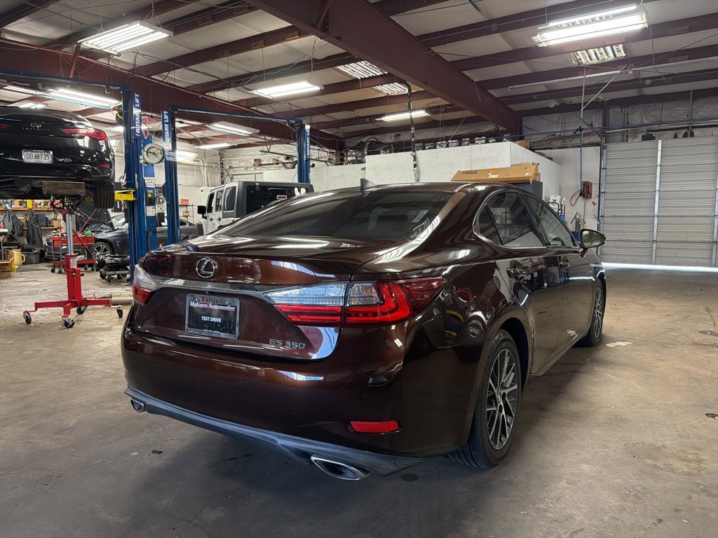 Used 2016 Lexus ES 350 350 image 3