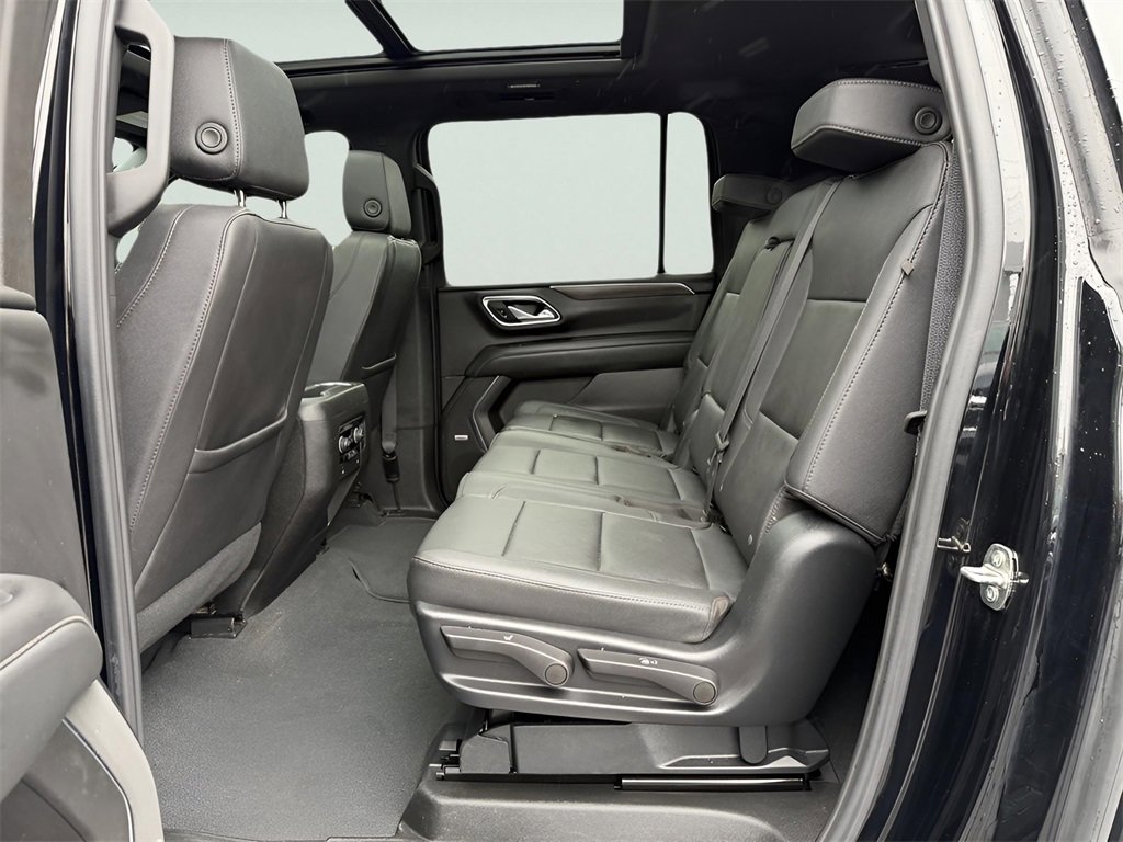 Used 2023 Chevrolet Suburban Z71 image 20