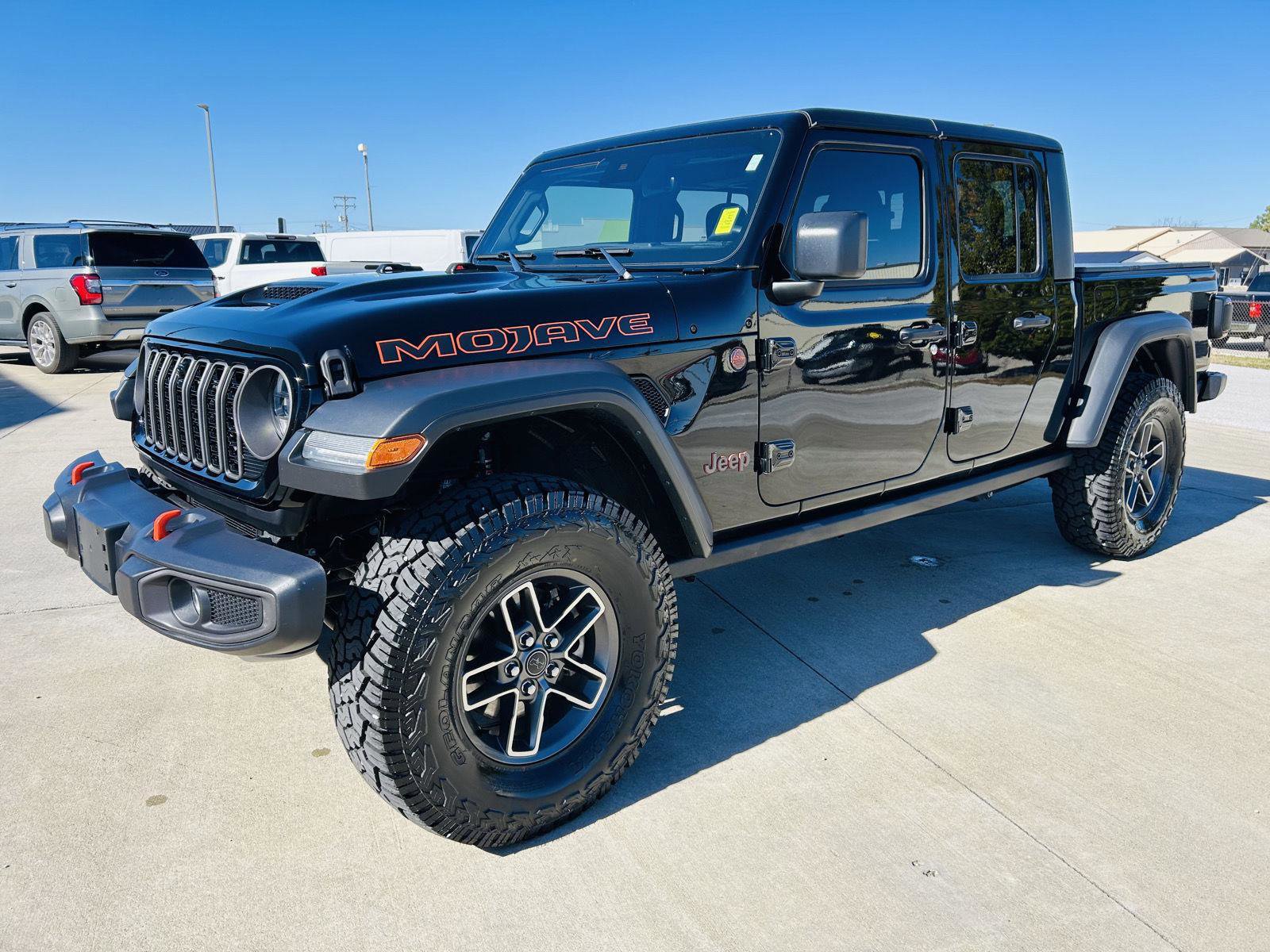 Used 2024 Jeep Gladiator Mojave w/ Technology Group image 33