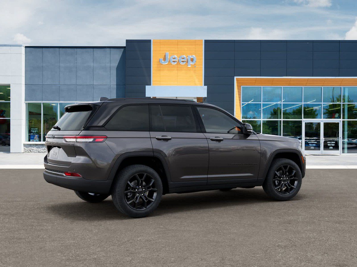 New 2025 Jeep Grand Cherokee Limited AWD/4WD image 4