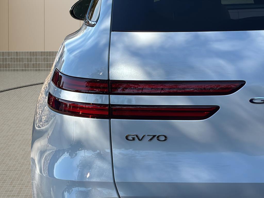 Certified 2026 Genesis GV70 2.5T image 44
