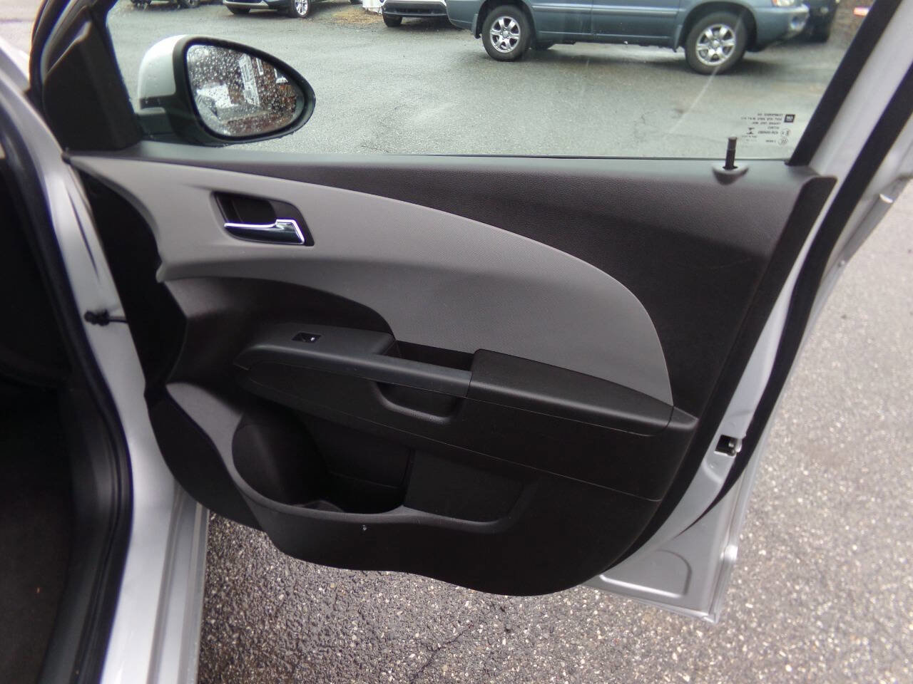 Used 2012 Chevrolet Sonic LT image 31