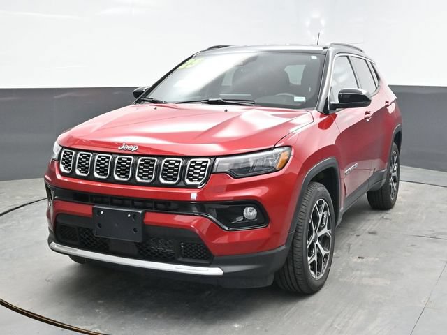 Used 2025 Jeep Compass Limited AWD/4WD image 2