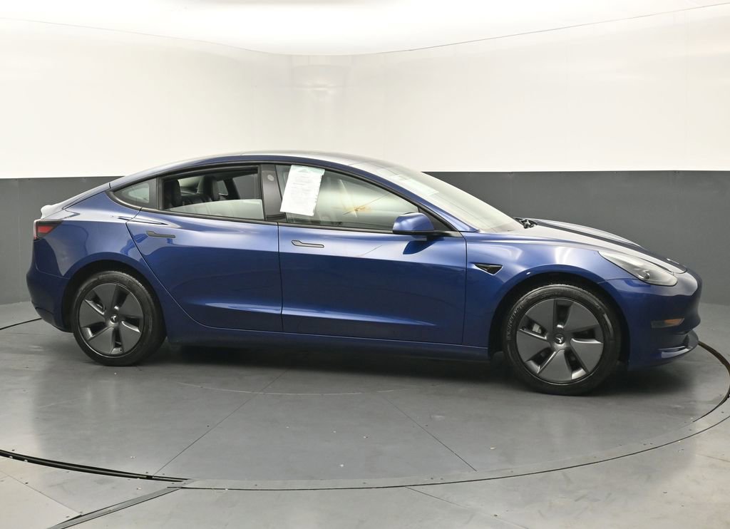 Used 2023 Tesla Model 3 Standard Range image 5