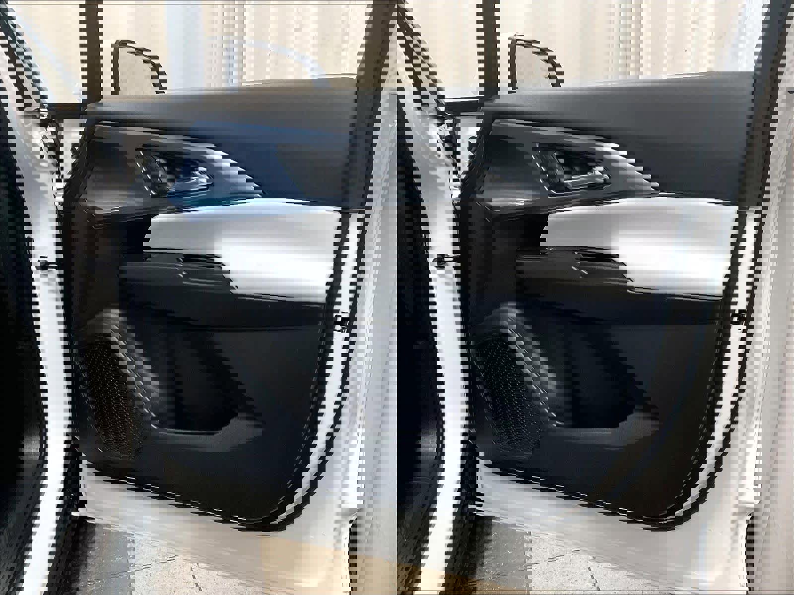 Used 2024 Chevrolet Equinox EV LT image 12