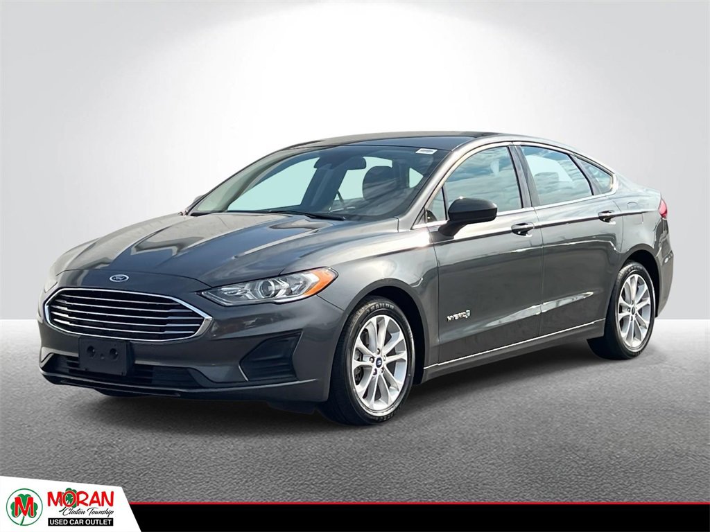 Used 2019 Ford Fusion SE image 1