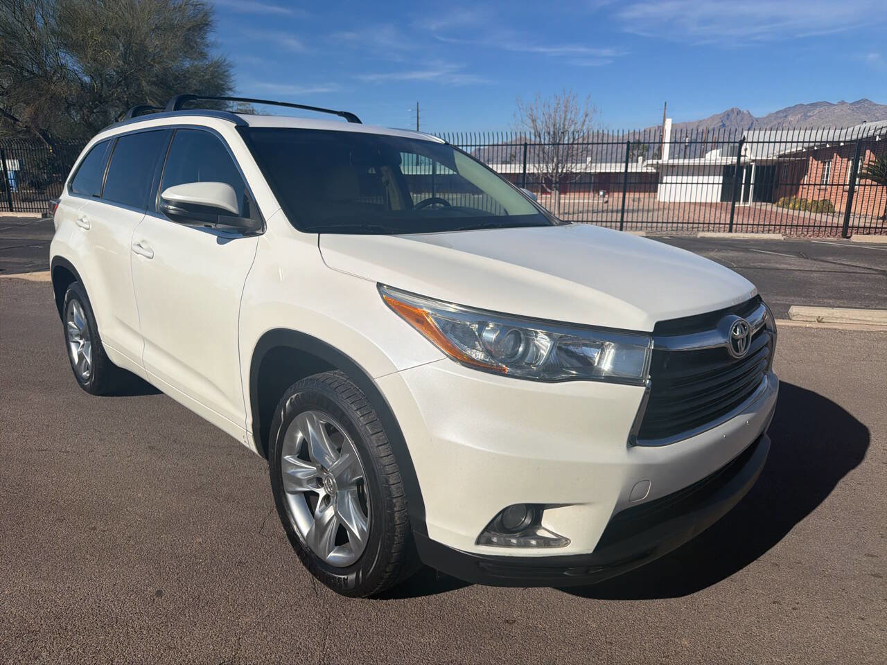 Used 2015 Toyota Highlander Limited image 8
