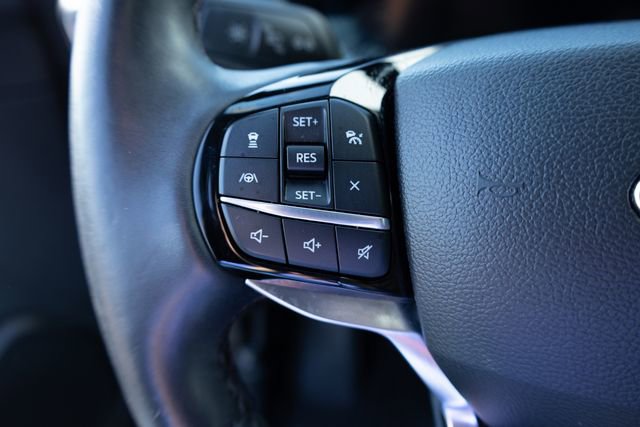 Used 2023 Ford Explorer Platinum w/ Technology Package image 15