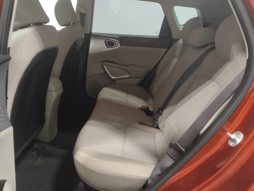 Used 2020 Kia Soul LX image 18