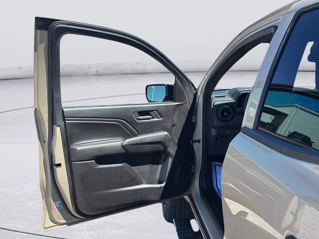 Used 2023 Chevrolet Colorado Trail Boss w/ Technology Package AWD/4WD image 20