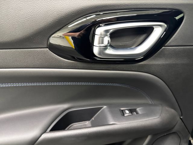 New 2026 Jeep Compass Limited image 18