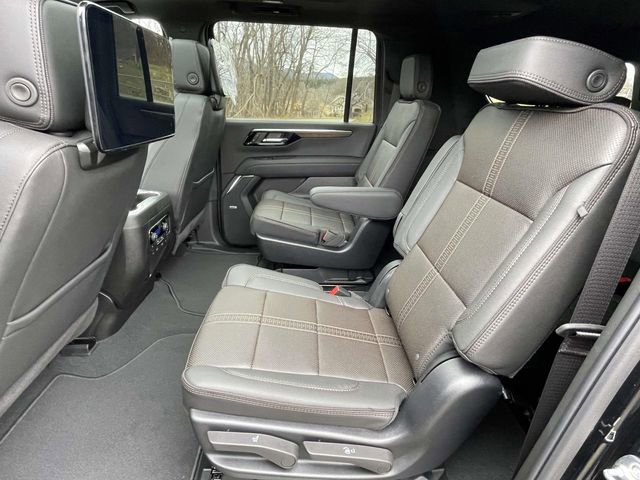 New 2026 Chevrolet Suburban High Country image 12