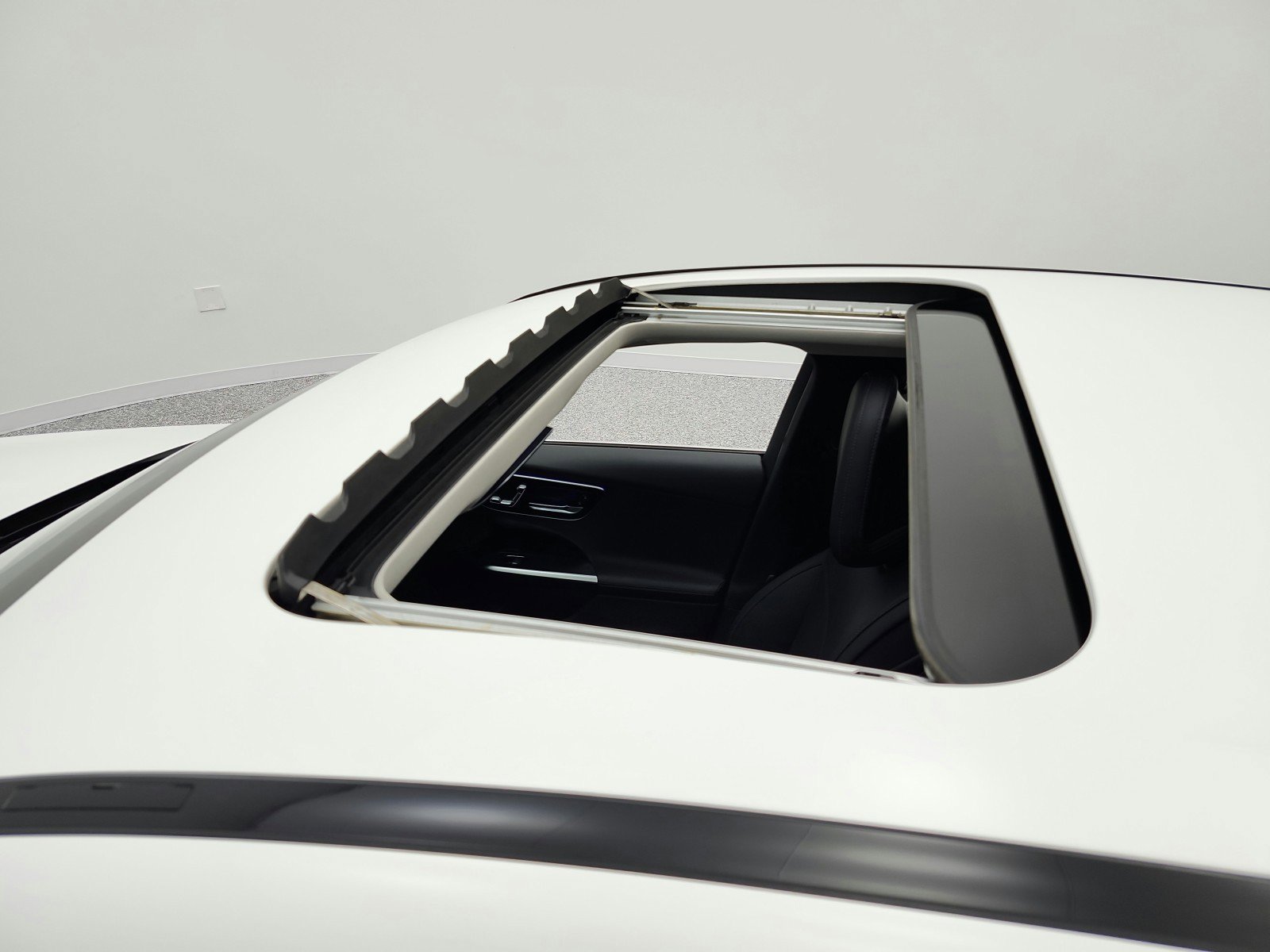 Used 2023 Mercedes-Benz C 300 Sedan image 11