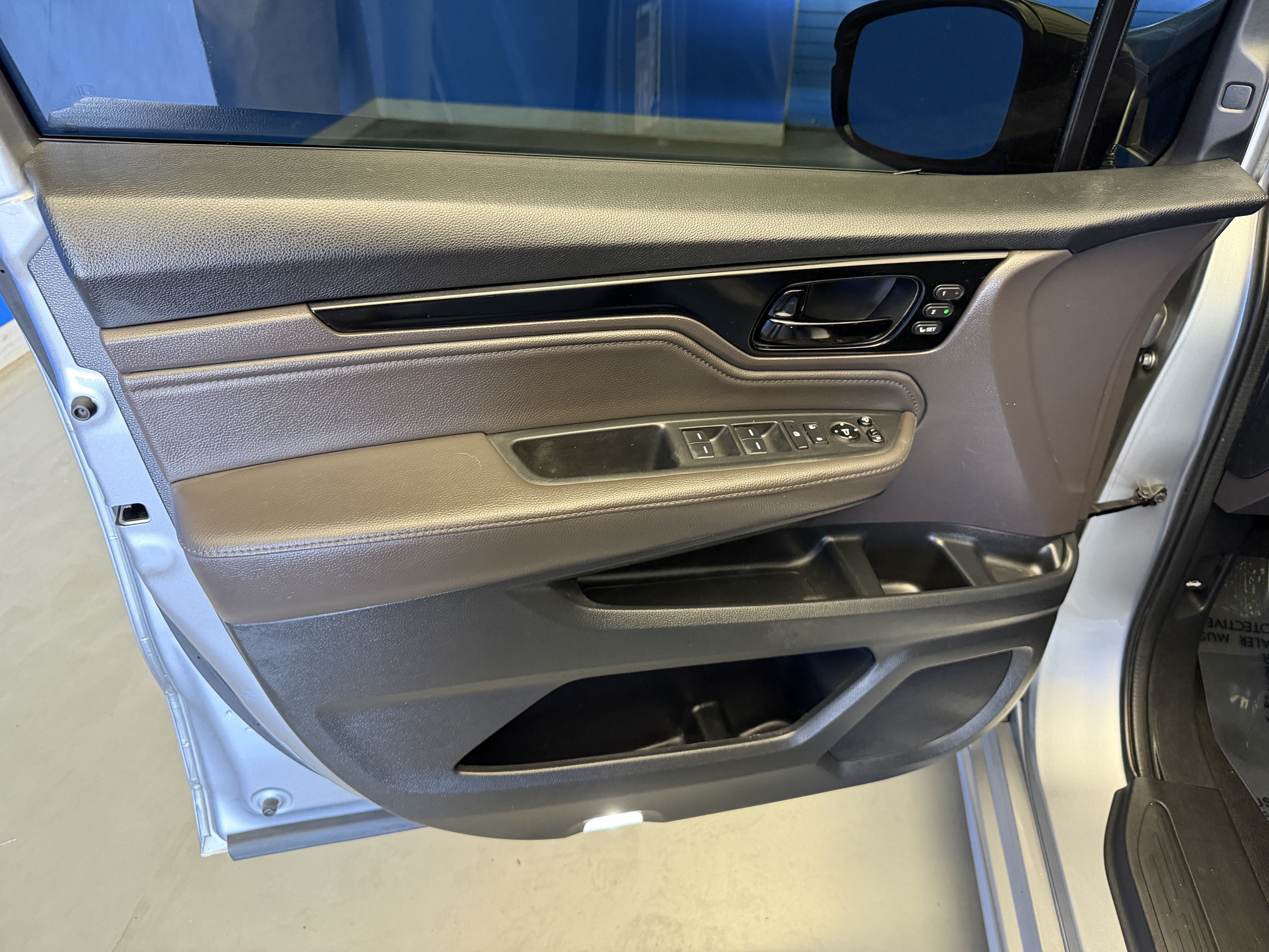 Used 2018 Honda Odyssey Elite image 9