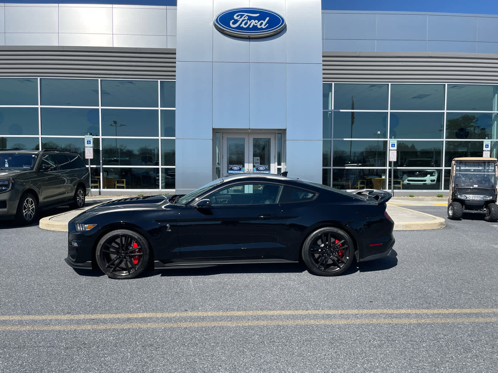 Used 2022 Ford Mustang Shelby GT500 image 1
