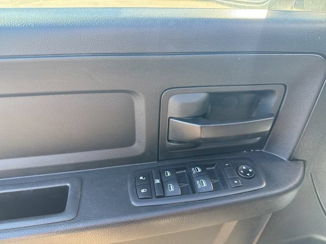 Used 2019 RAM 1500 Express w/ Wheel & Sound Group AWD/4WD image 14