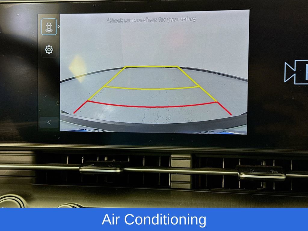 Used 2024 Hyundai Kona SEL image 17