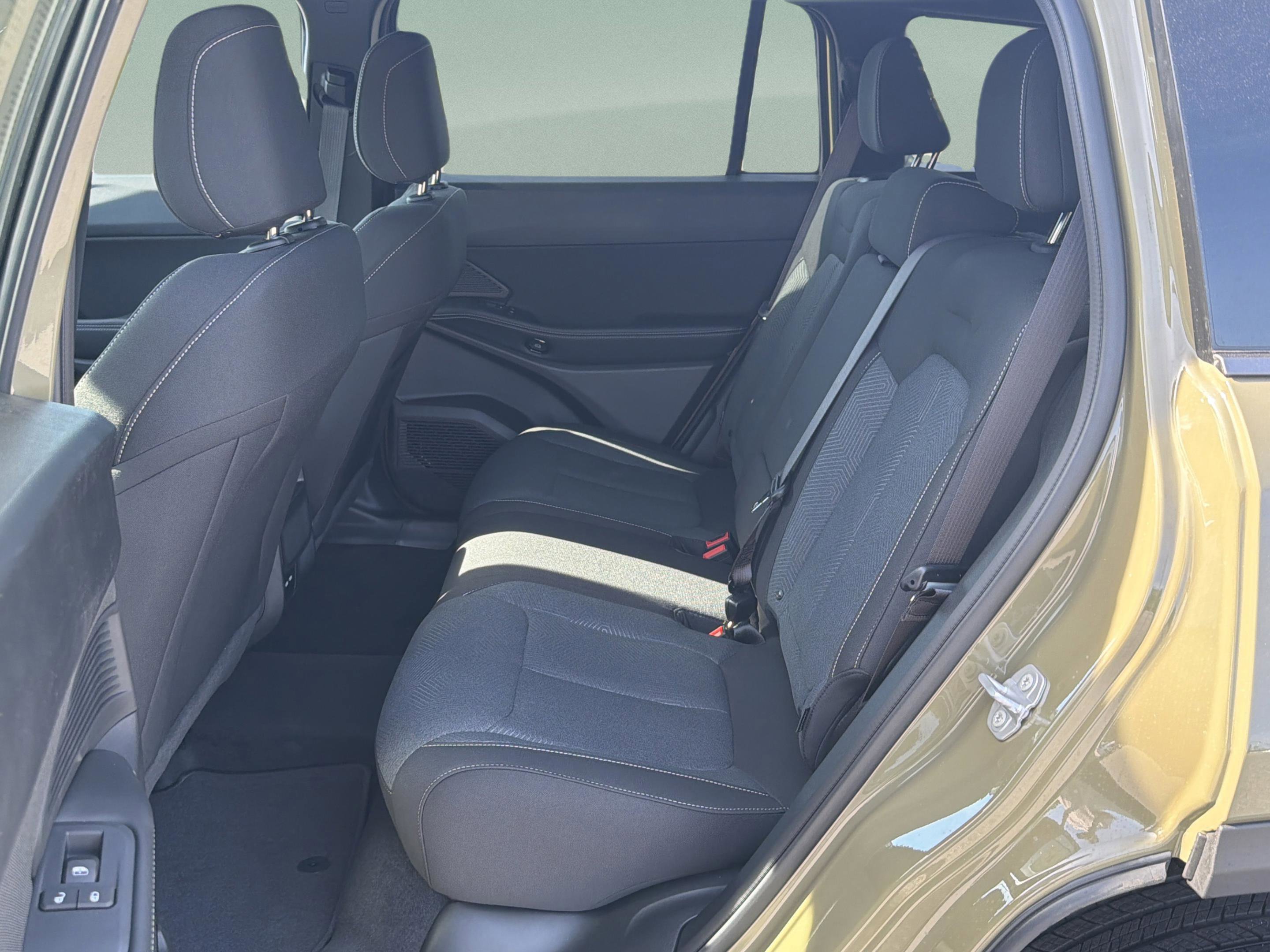 New 2026 Jeep Cherokee Laredo image 19