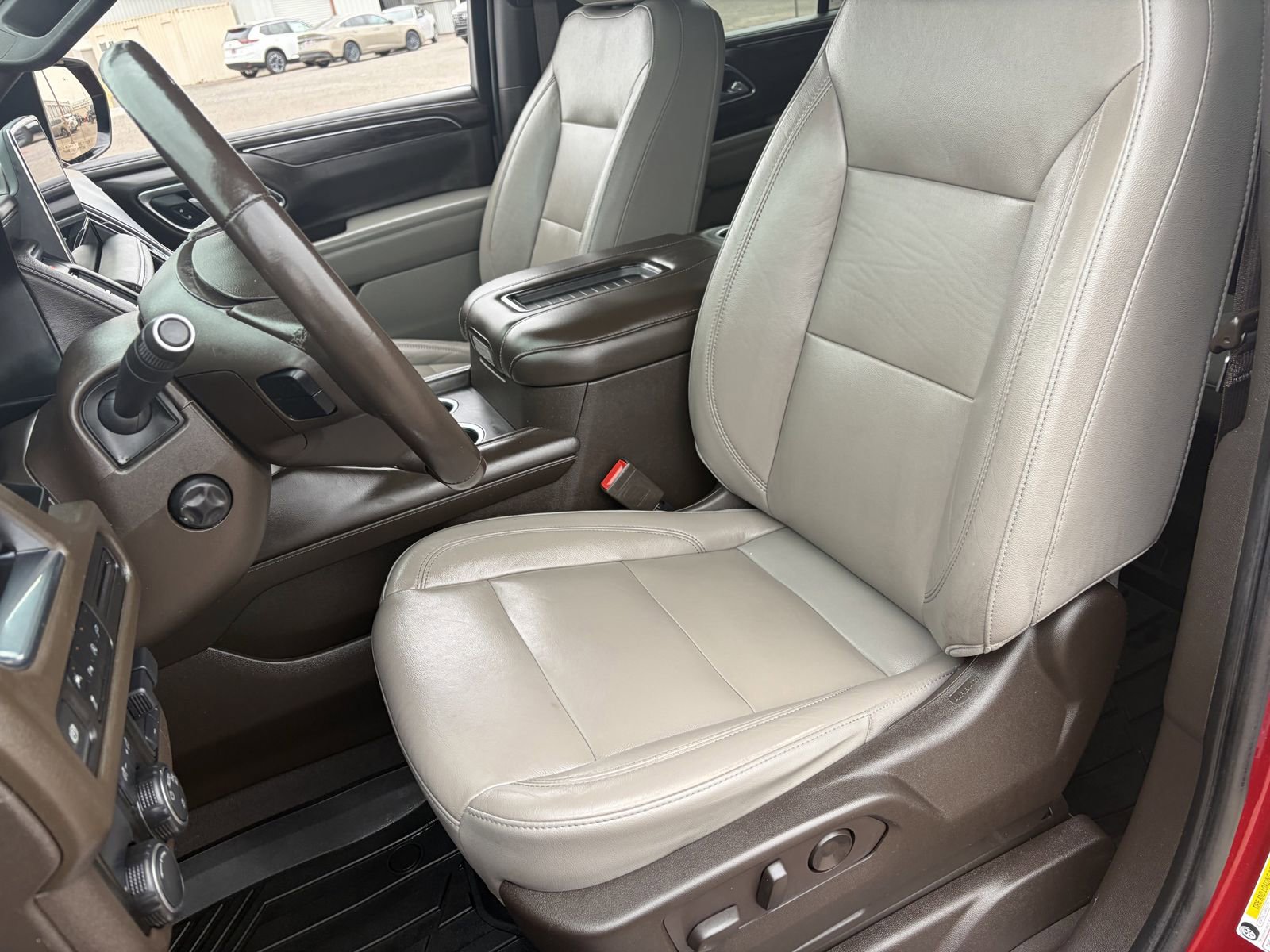 Used 2021 Chevrolet Tahoe LT w/ LT Signature Package image 21