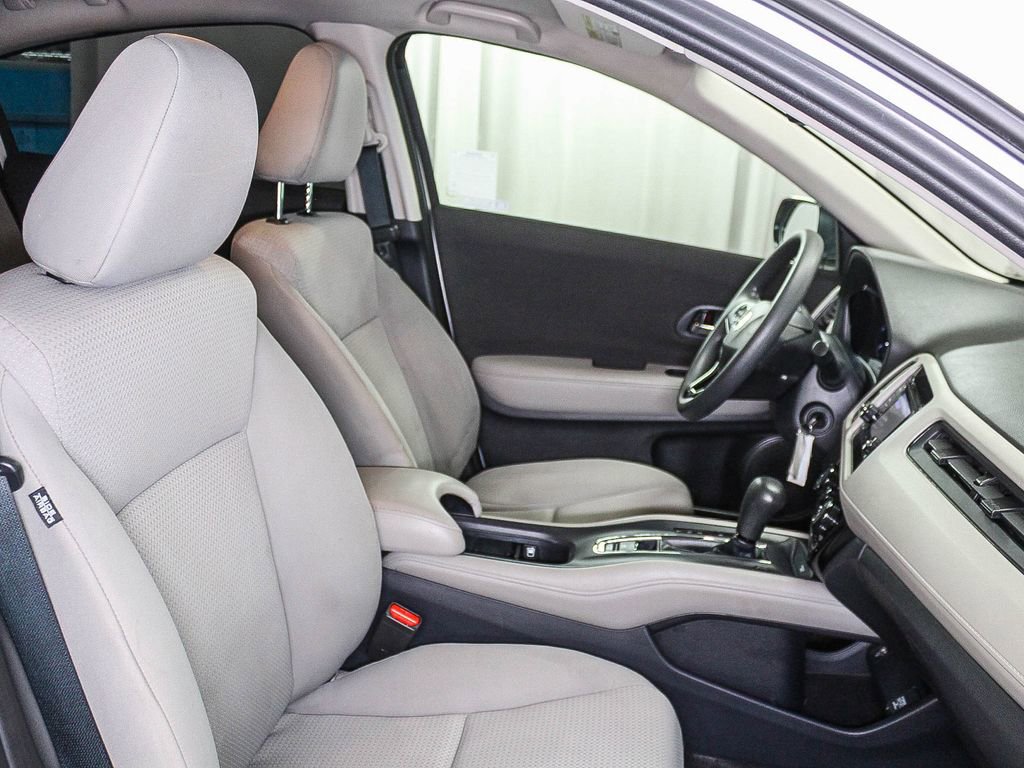 Used 2021 Honda HR-V LX image 17