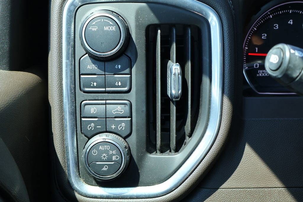 Used 2023 Chevrolet Silverado 2500 LTZ w/ LTZ Convenience Package image 19