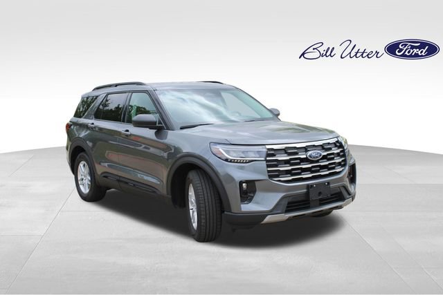 Used 2026 Ford Explorer Active w/ Active Comfort Package RWD image 3