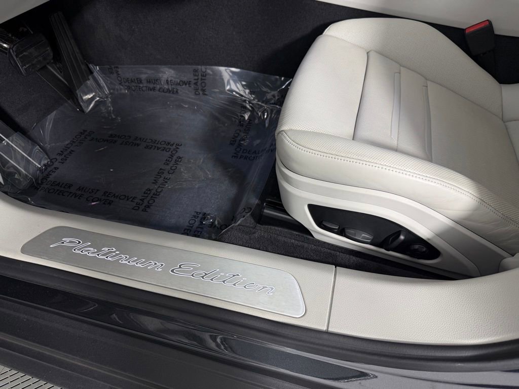 Certified 2022 Porsche Panamera 4 Platinum Edition image 23