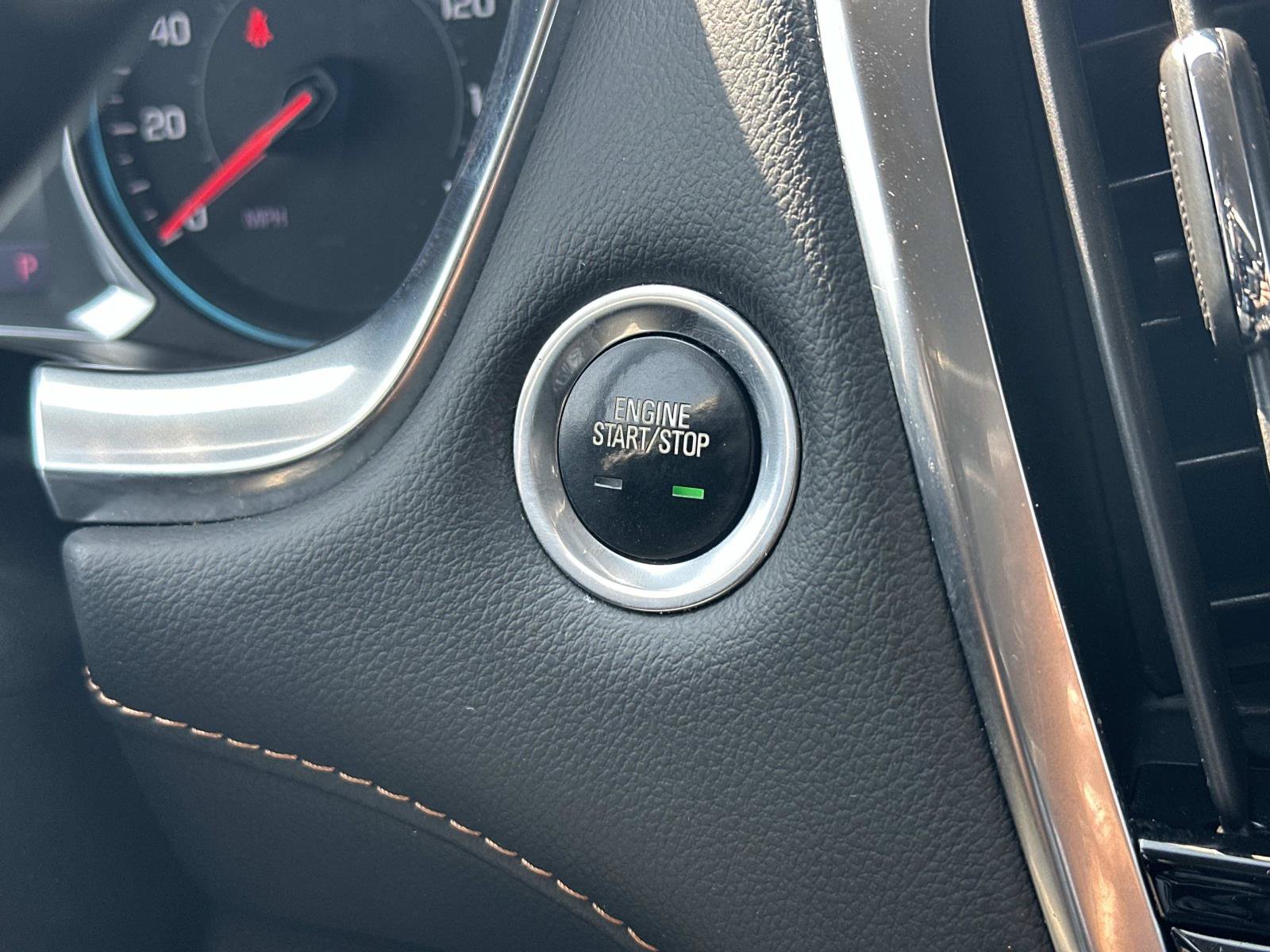 Certified 2020 Chevrolet Traverse LT FWD image 26