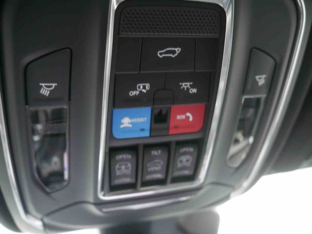 New 2025 Jeep Grand Cherokee L Overland w/ Advanced Protech Group III AWD/4WD image 37
