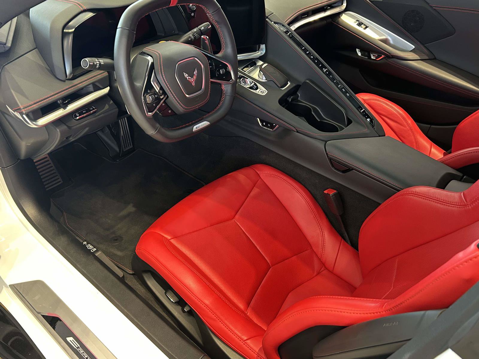 Used 2025 Chevrolet Corvette E-Ray AWD/4WD image 19