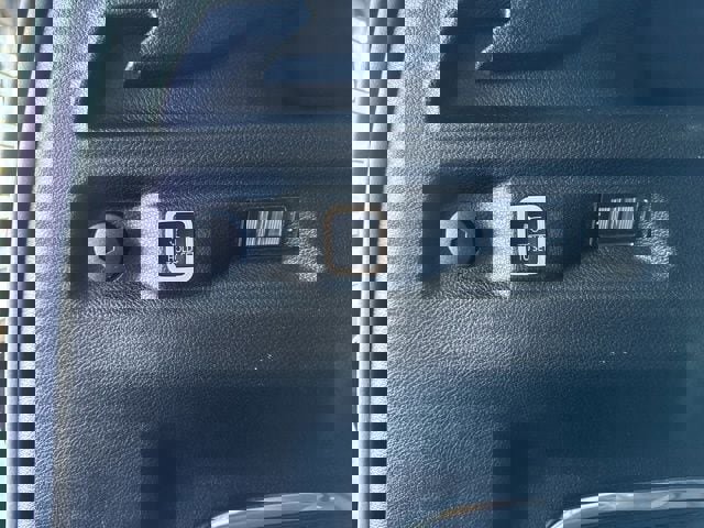 Used 2022 Jeep Grand Cherokee L Limited w/ Luxury Tech Group II image 49