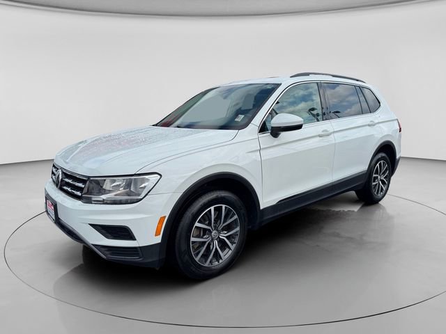 Used 2020 Volkswagen Tiguan SE w/ Panoramic Sunroof Package image 2